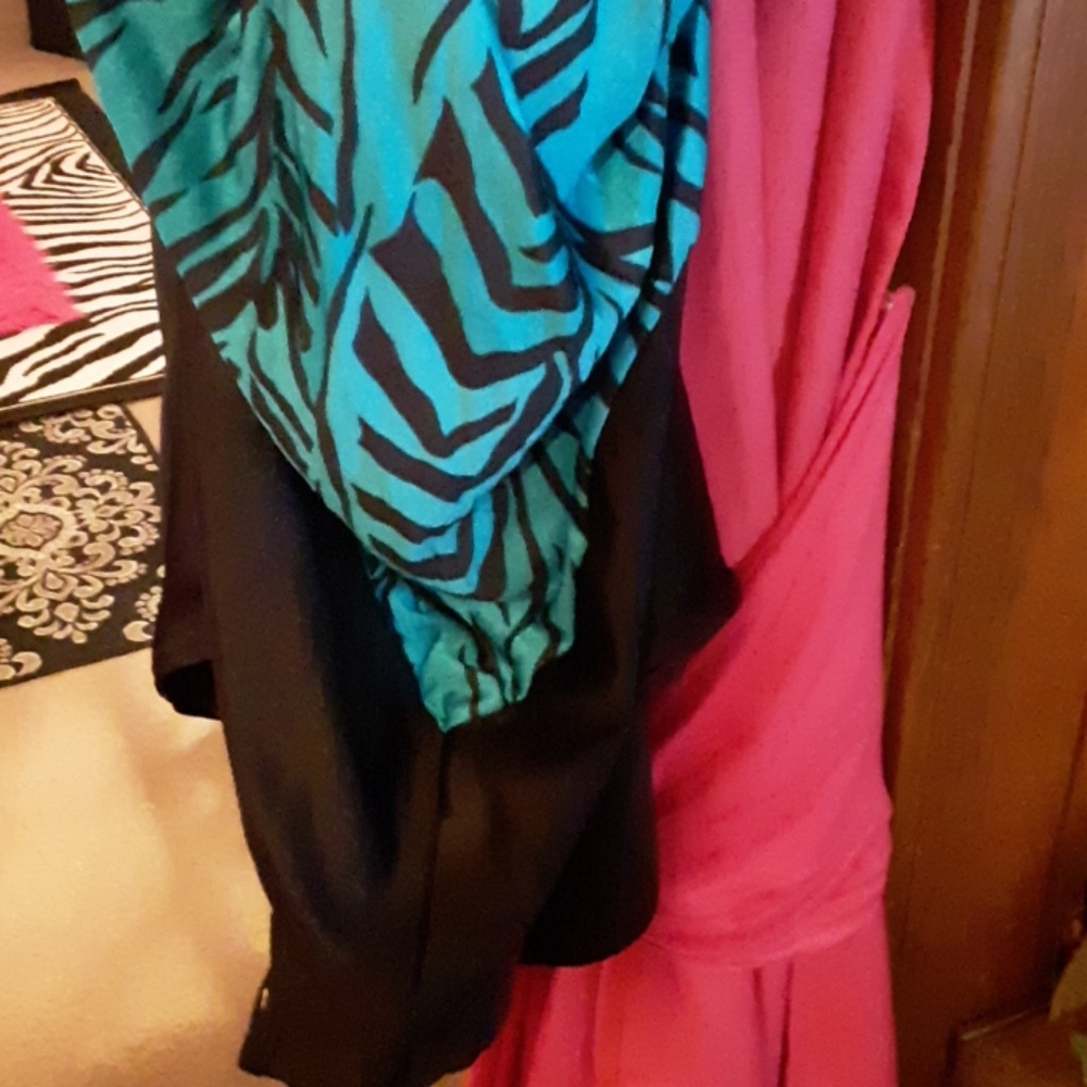 Bathing suit - Picture 2 of 2
